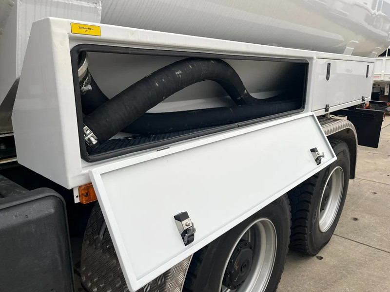 شاحنة صهريج جديد Mercedes-Benz Axor 3344 6x4 Water Tank Truck: صور 11 شاحنة صهريج جديد Mercedes-Benz Axor 3344 6x4 Water Tank Truck: صور 11