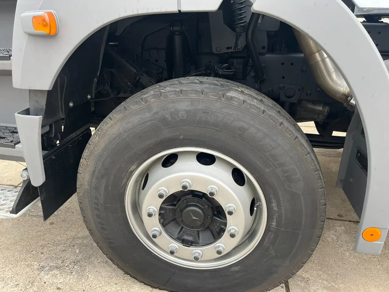 شاحنة صهريج جديد Mercedes-Benz Axor 3344 6x4 Water Tank Truck: صور 8 شاحنة صهريج جديد Mercedes-Benz Axor 3344 6x4 Water Tank Truck: صور 8