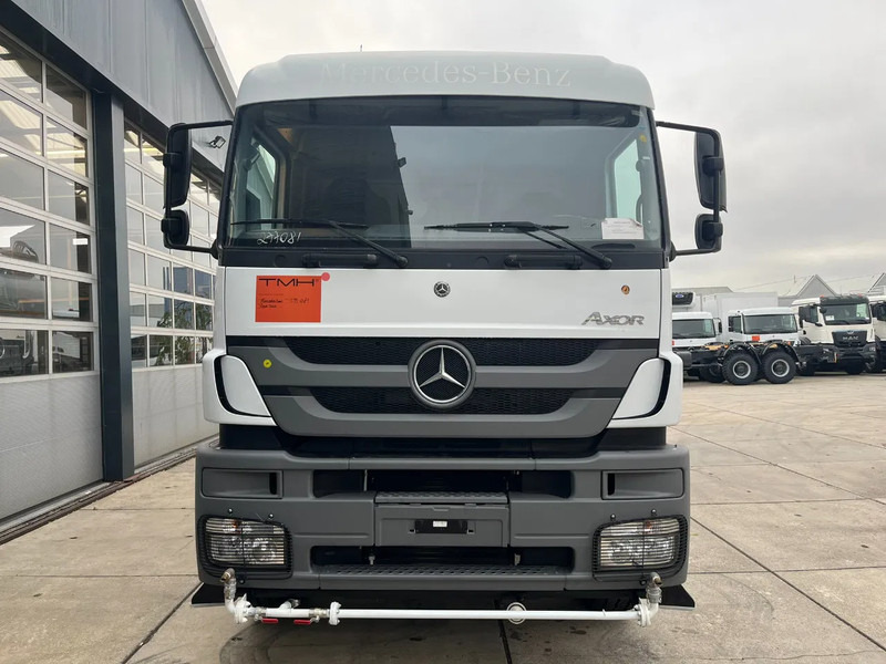 Mercedes-Benz Axor 3344 6x4 Water Tank Truck - شاحنة صهريج: صور 4 Mercedes-Benz Axor 3344 6x4 Water Tank Truck - شاحنة صهريج: صور 4