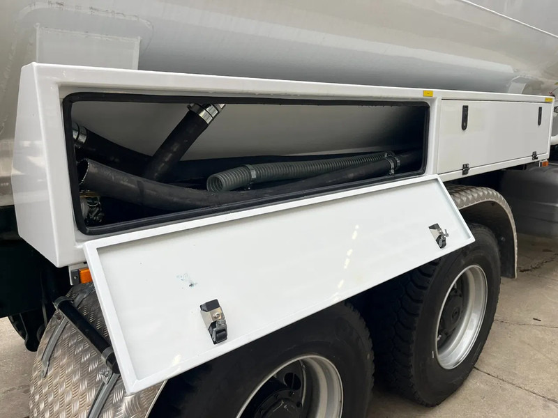 شاحنة صهريج جديد Mercedes-Benz Axor 3344 6x4 Water Tank Truck: صور 13 شاحنة صهريج جديد Mercedes-Benz Axor 3344 6x4 Water Tank Truck: صور 13