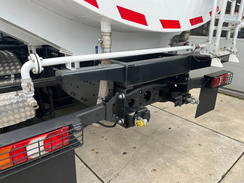 شاحنة صهريج جديد Mercedes-Benz Axor 3344 6x4 Water Tank Truck: صور 12 شاحنة صهريج جديد Mercedes-Benz Axor 3344 6x4 Water Tank Truck: صور 12