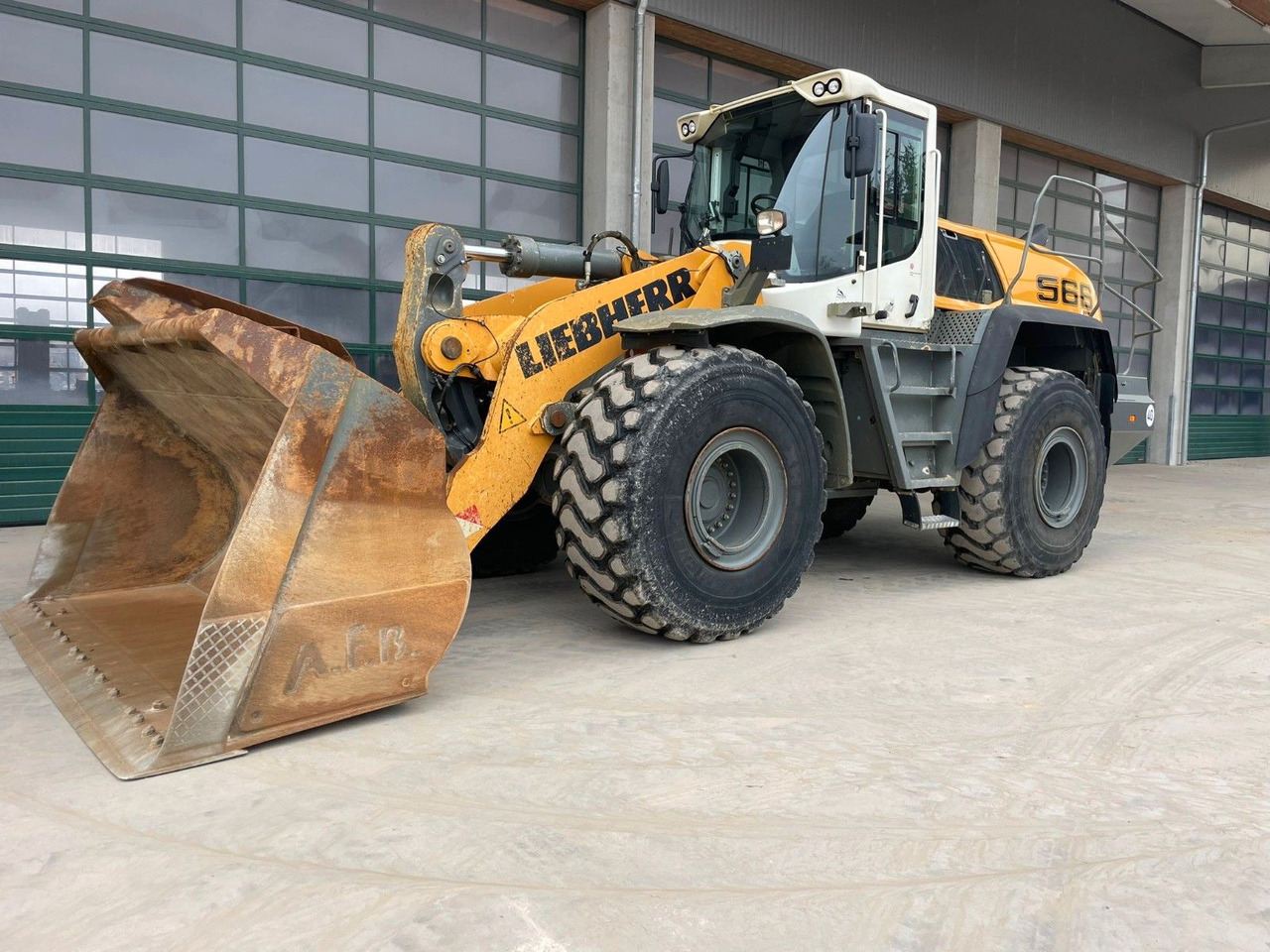 Liebherr L566 - اللودر بعجل: صور 5 Liebherr L566 - اللودر بعجل: صور 5