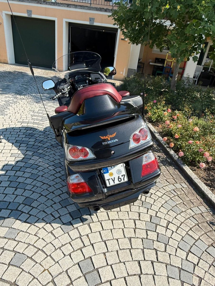 Honda GL1800 SC47*Krossline*Audio*Wilbers*SR Racing - دراجة بخارية: صور 5 Honda GL1800 SC47*Krossline*Audio*Wilbers*SR Racing - دراجة بخارية: صور 5