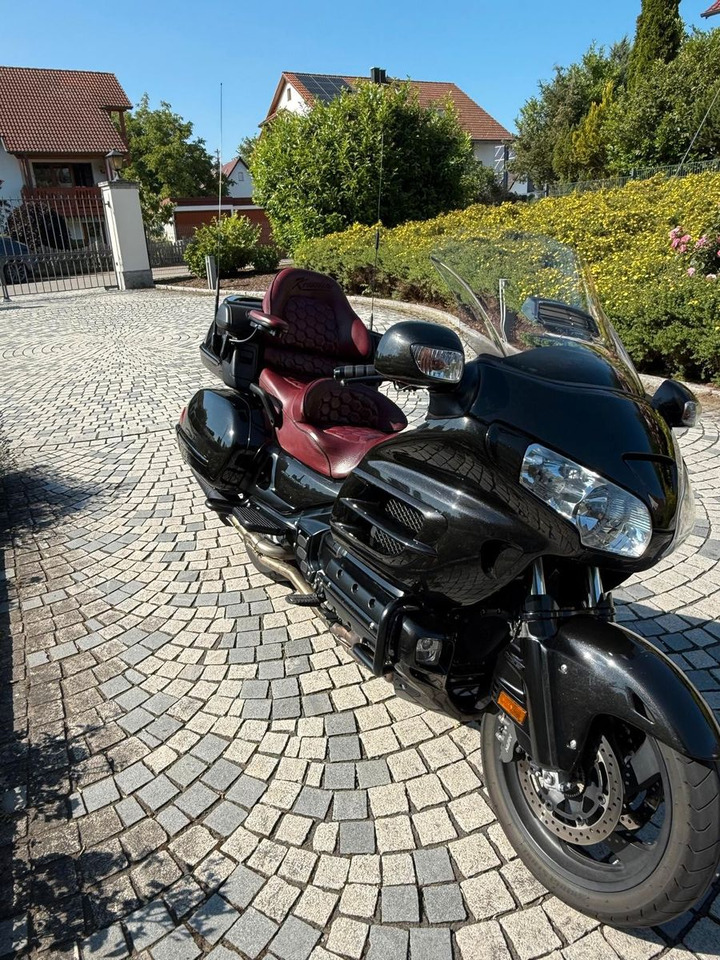 Honda GL1800 SC47*Krossline*Audio*Wilbers*SR Racing - دراجة بخارية: صور 3 Honda GL1800 SC47*Krossline*Audio*Wilbers*SR Racing - دراجة بخارية: صور 3