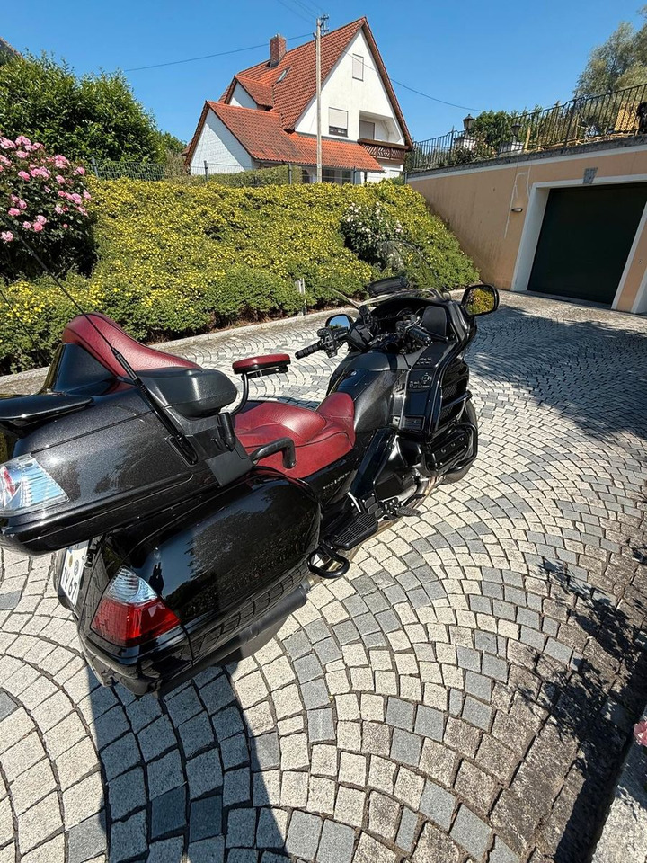 Honda GL1800 SC47*Krossline*Audio*Wilbers*SR Racing - دراجة بخارية: صور 4 Honda GL1800 SC47*Krossline*Audio*Wilbers*SR Racing - دراجة بخارية: صور 4