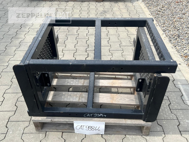 Cat Aufstieg MH3022 - ملحقات - آلات البناء: صور 2 Cat Aufstieg MH3022 - ملحقات - آلات البناء: صور 2