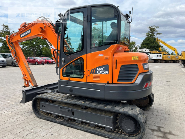 Doosan DX85R-3 - حفارة مصغرة: صور 2 Doosan DX85R-3 - حفارة مصغرة: صور 2