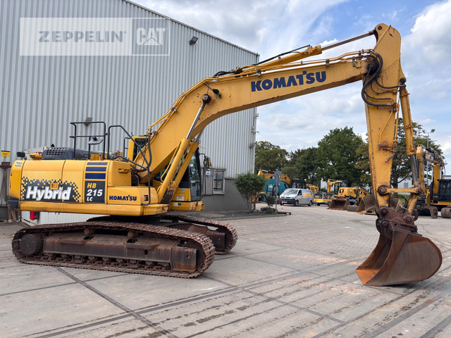 Komatsu HB215LC-2 - حفارات زحافة: صور 2 Komatsu HB215LC-2 - حفارات زحافة: صور 2