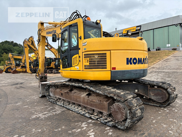 Komatsu PC228 - حفارات زحافة: صور 3 Komatsu PC228 - حفارات زحافة: صور 3