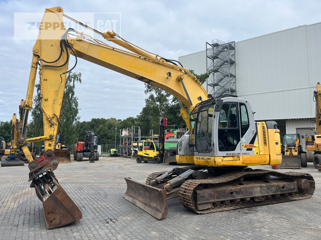 New Holland E235 - حفارات زحافة: صور 1 New Holland E235 - حفارات زحافة: صور 1