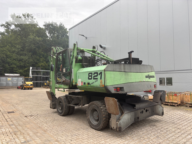 Sennebogen 821 - حفارة النقل والشحن: صور 2 Sennebogen 821 - حفارة النقل والشحن: صور 2