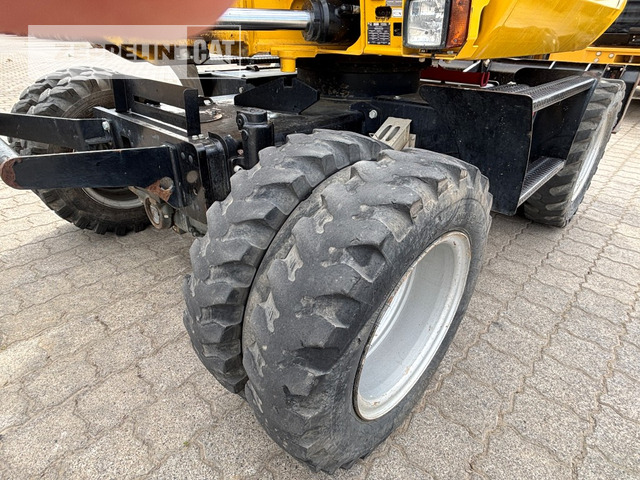 حفارة على عجلات Wacker ZM110: صور 11