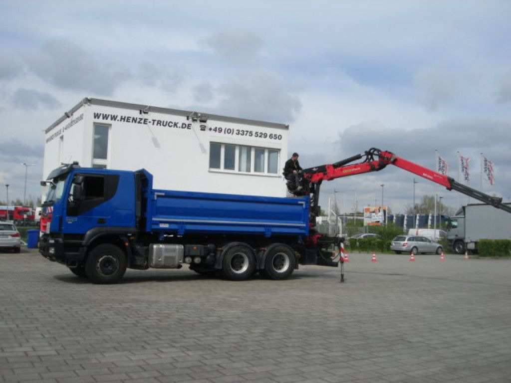 Iveco TRACKER 260T50 6x4 3-Achs Kipper Heckkran Espilo - قلابات, شاحنة كرين: صور 3 Iveco TRACKER 260T50 6x4 3-Achs Kipper Heckkran Espilo - قلابات, شاحنة كرين: صور 3