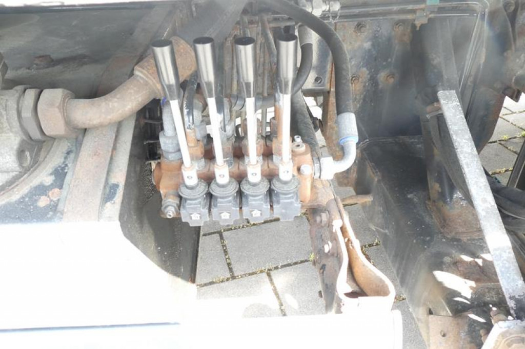 MAN TG-S 26.440 6x4 Pritsche Heckkran PK 27002+Funk - شاحنات مسطحة, شاحنة كرين: صور 5 MAN TG-S 26.440 6x4 Pritsche Heckkran PK 27002+Funk - شاحنات مسطحة, شاحنة كرين: صور 5