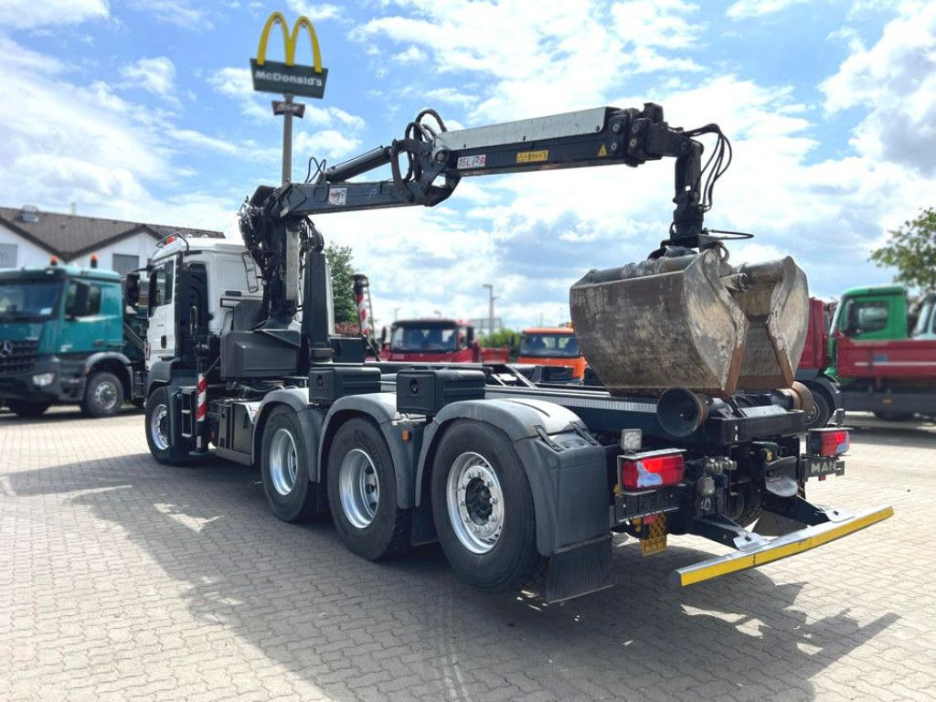 MAN TG-S 35.480 8x4 BL Abrollkipper mit Kran Penz-15 - شاحنة كرين: صور 4 MAN TG-S 35.480 8x4 BL Abrollkipper mit Kran Penz-15 - شاحنة كرين: صور 4
