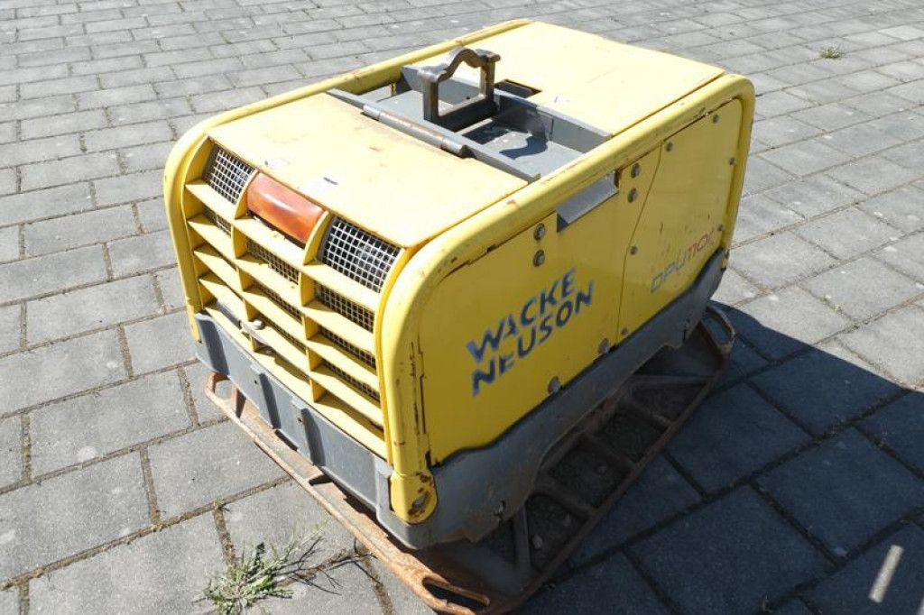 Wacker Rüttelplatte DPU 110rLem970 Baumaschine inkl. Fe - صفائح اهتزازية: صور 4 Wacker Rüttelplatte DPU 110rLem970 Baumaschine inkl. Fe - صفائح اهتزازية: صور 4