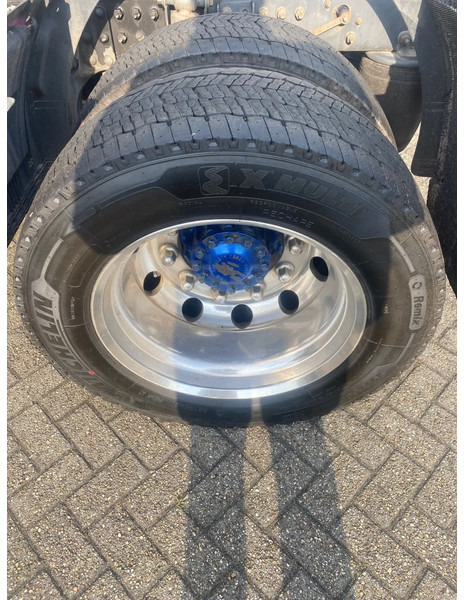Michelin 355/50x22,5 - 2 stuks en 295/60x22,5 - 4 stuks - الإطارات - شاحنة: صور 5 Michelin 355/50x22,5 - 2 stuks en 295/60x22,5 - 4 stuks - الإطارات - شاحنة: صور 5