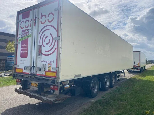 Van Eck koelvries 3 asser stuuras,met carrier vector koelmotor, apk gekeurd - مبردة نصف مقطورة: صور 3 Van Eck koelvries 3 asser stuuras,met carrier vector koelmotor, apk gekeurd - مبردة نصف مقطورة: صور 3