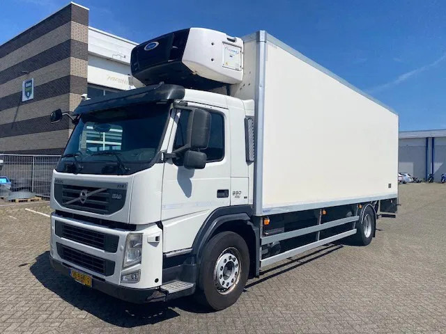 Volvo FM 330 2 temp koelvriesbak , 760 lang, 2 comp, carrier koeler, D"hollandia klep - مبردة شاحنة: صور 1 Volvo FM 330 2 temp koelvriesbak , 760 lang, 2 comp, carrier koeler, D"hollandia klep - مبردة شاحنة: صور 1