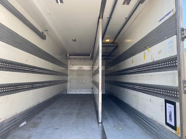 Volvo FM 330 2 temp koelvriesbak , 760 lang, 2 comp, carrier koeler, D"hollandia klep - مبردة شاحنة: صور 4 Volvo FM 330 2 temp koelvriesbak , 760 lang, 2 comp, carrier koeler, D"hollandia klep - مبردة شاحنة: صور 4