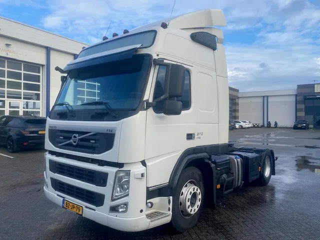 Volvo FM 370 trekker globetrotter, i shift, euro 5, low km.... - شاحنة جرار: صور 1 Volvo FM 370 trekker globetrotter, i shift, euro 5, low km.... - شاحنة جرار: صور 1