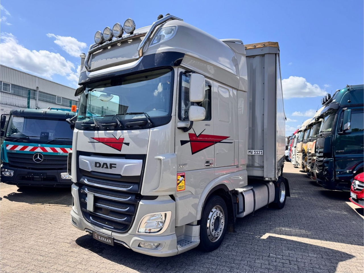 DAF XF 480 FT 4x2 SSC Low Deck Standklima ZF-Intard - شاحنة جرار: صور 1 DAF XF 480 FT 4x2 SSC Low Deck Standklima ZF-Intard - شاحنة جرار: صور 1