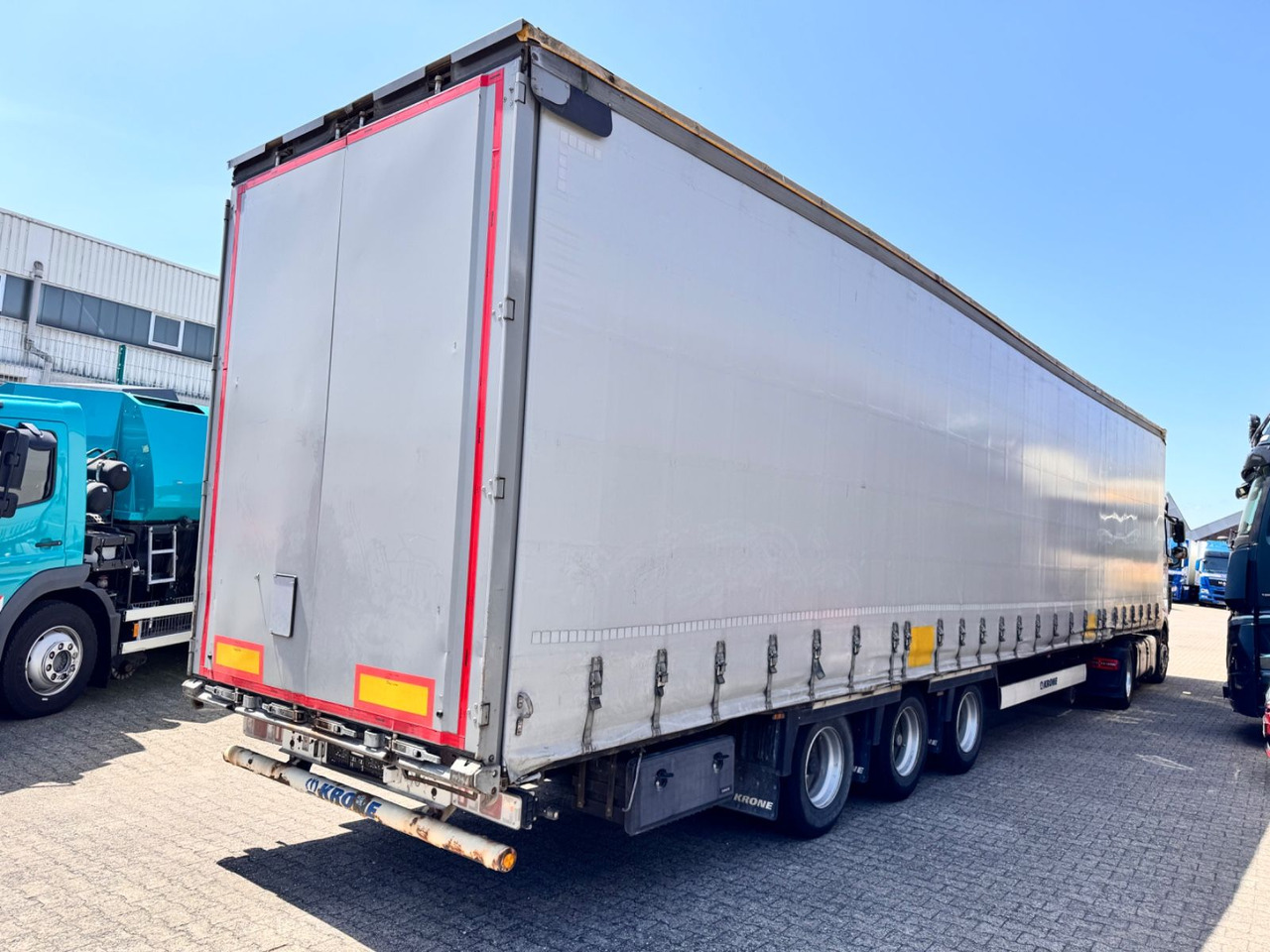 Krone SD Curtainsider MEGA Jumbo XL Zert Getränke etc - الخيمة نصف مقطورة: صور 2 Krone SD Curtainsider MEGA Jumbo XL Zert Getränke etc - الخيمة نصف مقطورة: صور 2
