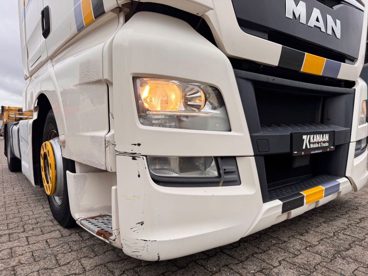 MAN TGX 18.440 4x2 LLS-U LowLiner XXL - شاحنة جرار: صور 4 MAN TGX 18.440 4x2 LLS-U LowLiner XXL - شاحنة جرار: صور 4
