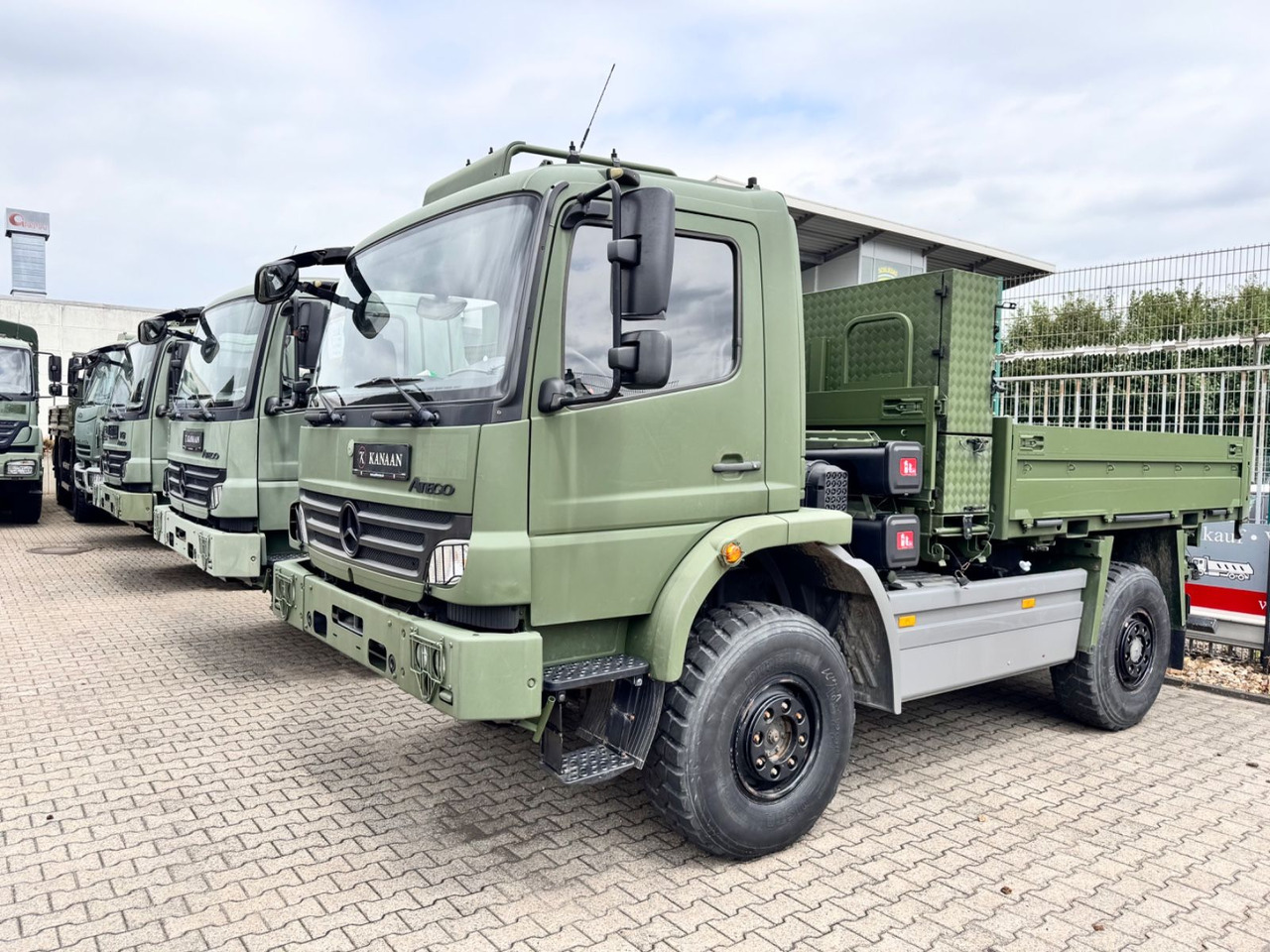 Mercedes-Benz 1018 Atego 4x4 Allrad Miltär Camper Expedition - شاحنات الحاويات/ جسم علوي قابل للتغيير شاحنة: صور 1 Mercedes-Benz 1018 Atego 4x4 Allrad Miltär Camper Expedition - شاحنات الحاويات/ جسم علوي قابل للتغيير شاحنة: صور 1