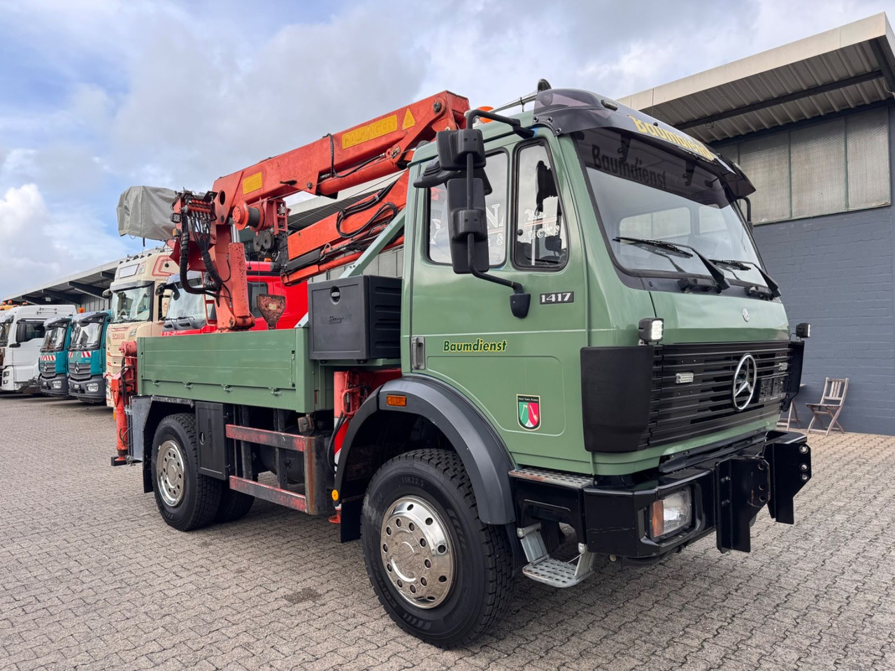Mercedes-Benz 1417 AK Allrad Palfinger Montagekran 17,7m 64TKM - شاحنة كرين: صور 1 Mercedes-Benz 1417 AK Allrad Palfinger Montagekran 17,7m 64TKM - شاحنة كرين: صور 1