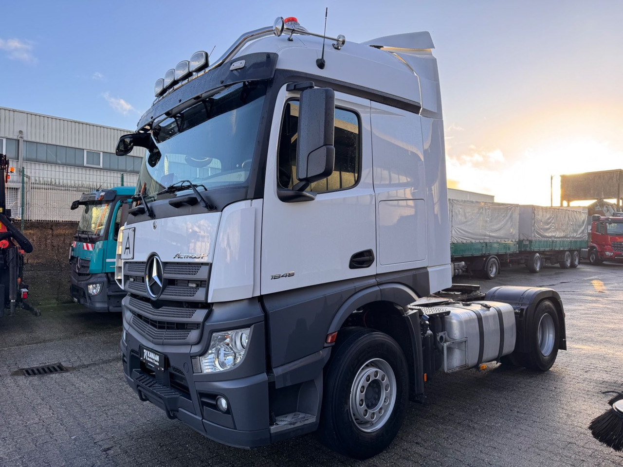 Mercedes-Benz 1846 Actros 5 Hydr. Kipper / Walkingfloor 2-Weg - شاحنة جرار: صور 2 Mercedes-Benz 1846 Actros 5 Hydr. Kipper / Walkingfloor 2-Weg - شاحنة جرار: صور 2