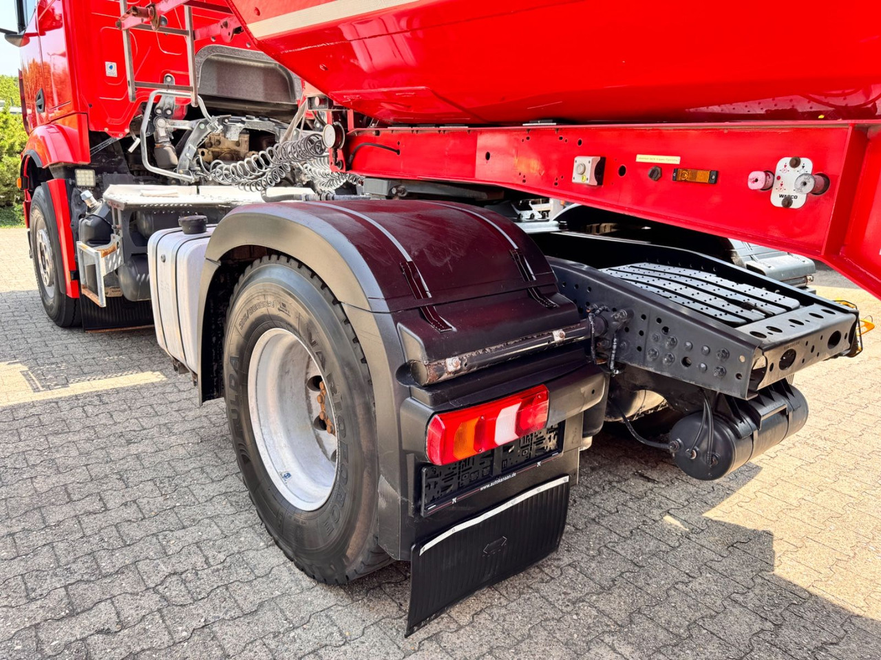 Mercedes-Benz 1846 Actros LS Kipphydraulik Alcoa TÜV NEU - شاحنة جرار: صور 4 Mercedes-Benz 1846 Actros LS Kipphydraulik Alcoa TÜV NEU - شاحنة جرار: صور 4