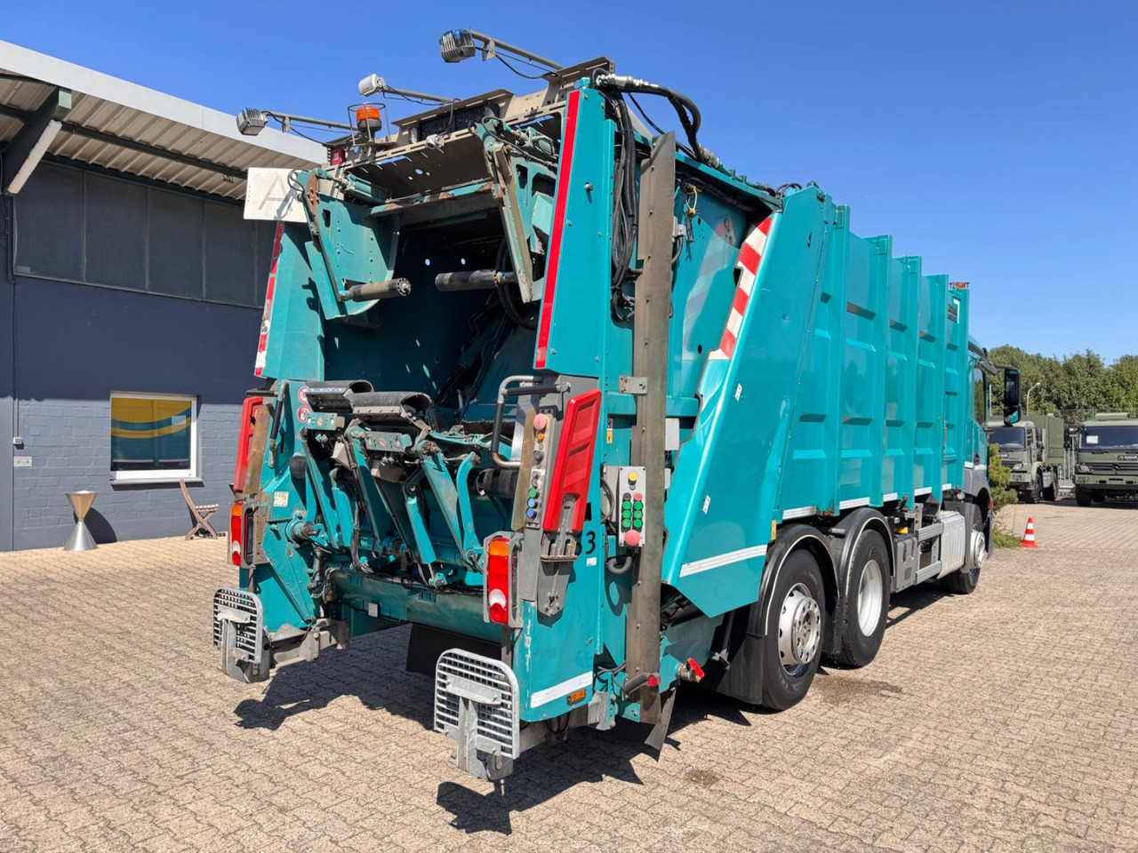 Mercedes-Benz 2533 Antos Müllwagen Zöller ATM bei 90Tkm - شاحنة القمامة: صور 4 Mercedes-Benz 2533 Antos Müllwagen Zöller ATM bei 90Tkm - شاحنة القمامة: صور 4