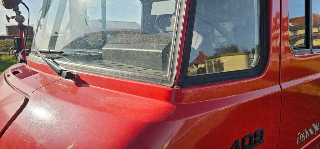 Mercedes-Benz 409 Feuerwehr Oldtimer Eventfahrzeug Traumauto - الشاحنات الصغيرة: صور 5 Mercedes-Benz 409 Feuerwehr Oldtimer Eventfahrzeug Traumauto - الشاحنات الصغيرة: صور 5