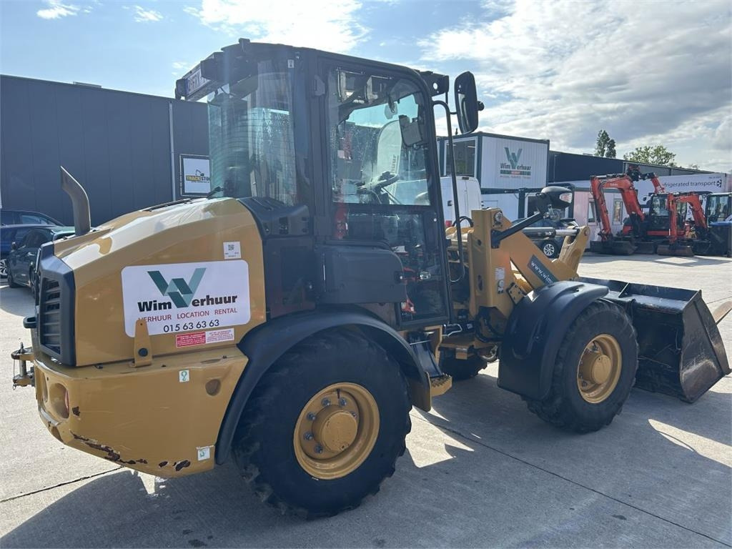 CAT 906 (9145) - لودر مفصلي صغير: صور 4 CAT 906 (9145) - لودر مفصلي صغير: صور 4