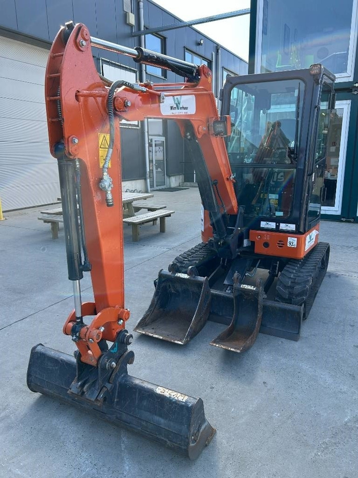 Hitachi ZX 26 U-6 - حفارة مصغرة: صور 3 Hitachi ZX 26 U-6 - حفارة مصغرة: صور 3
