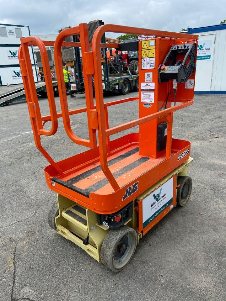 JLG 1230 ES (10150) - رافعات مقصية: صور 5 JLG 1230 ES (10150) - رافعات مقصية: صور 5