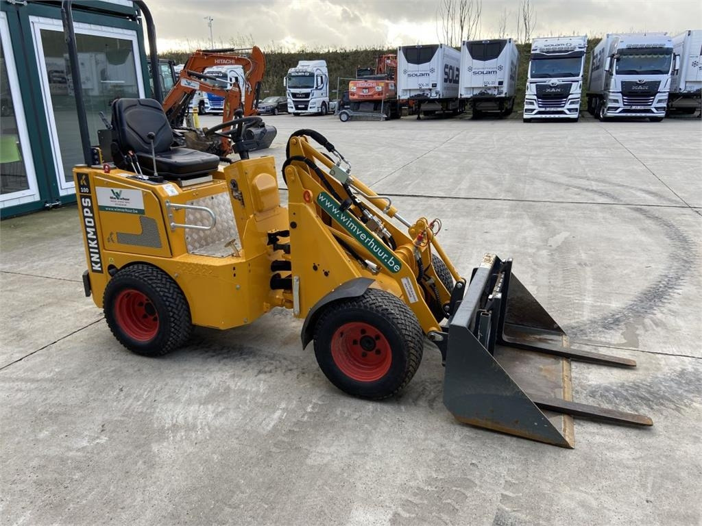 Knikmops KM100 (7123) - لودر مفصلي صغير: صور 4 Knikmops KM100 (7123) - لودر مفصلي صغير: صور 4