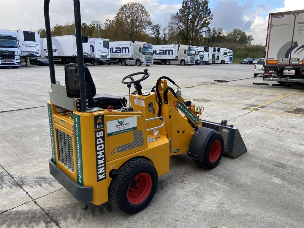 Knikmops KM100 (7123) - لودر مفصلي صغير: صور 3 Knikmops KM100 (7123) - لودر مفصلي صغير: صور 3