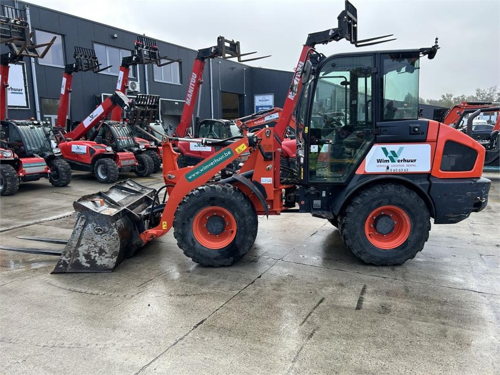 Kubota R070 (6678) - لودر مفصلي صغير: صور 1 Kubota R070 (6678) - لودر مفصلي صغير: صور 1