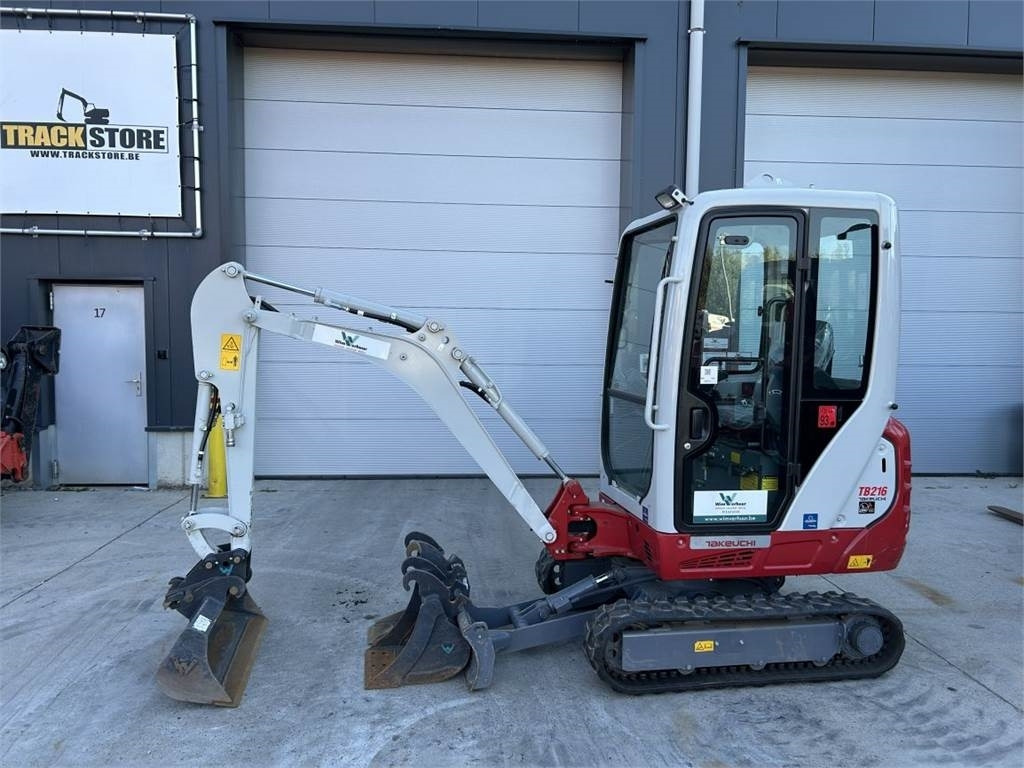 Takeuchi TB216 (11387) - حفارة مصغرة: صور 1 Takeuchi TB216 (11387) - حفارة مصغرة: صور 1