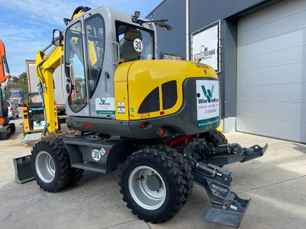 Wacker Neuson EW 100 - حفارة على عجلات: صور 4 Wacker Neuson EW 100 - حفارة على عجلات: صور 4