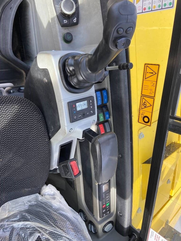 حفارة على عجلات Wacker Neuson EW 100: صور 17