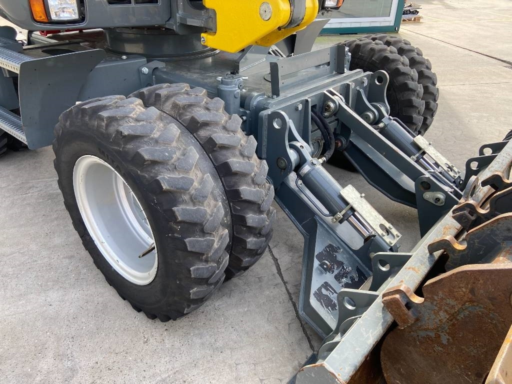 حفارة على عجلات Wacker Neuson EW 100: صور 11