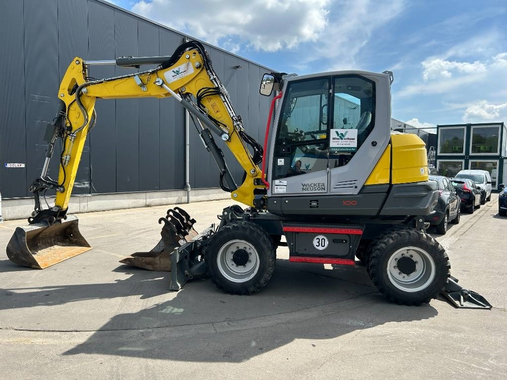 Wacker Neuson EW 100 - حفارة على عجلات: صور 1 Wacker Neuson EW 100 - حفارة على عجلات: صور 1