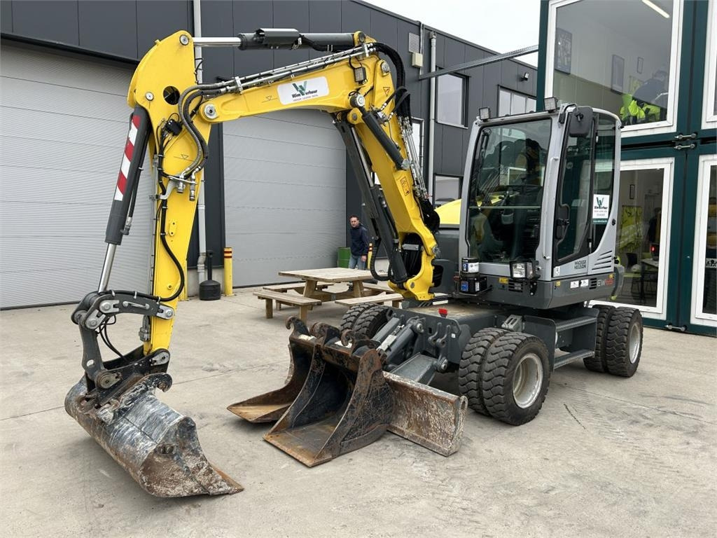 Wacker Neuson EW65 (8946) - حفارة على عجلات: صور 2 Wacker Neuson EW65 (8946) - حفارة على عجلات: صور 2