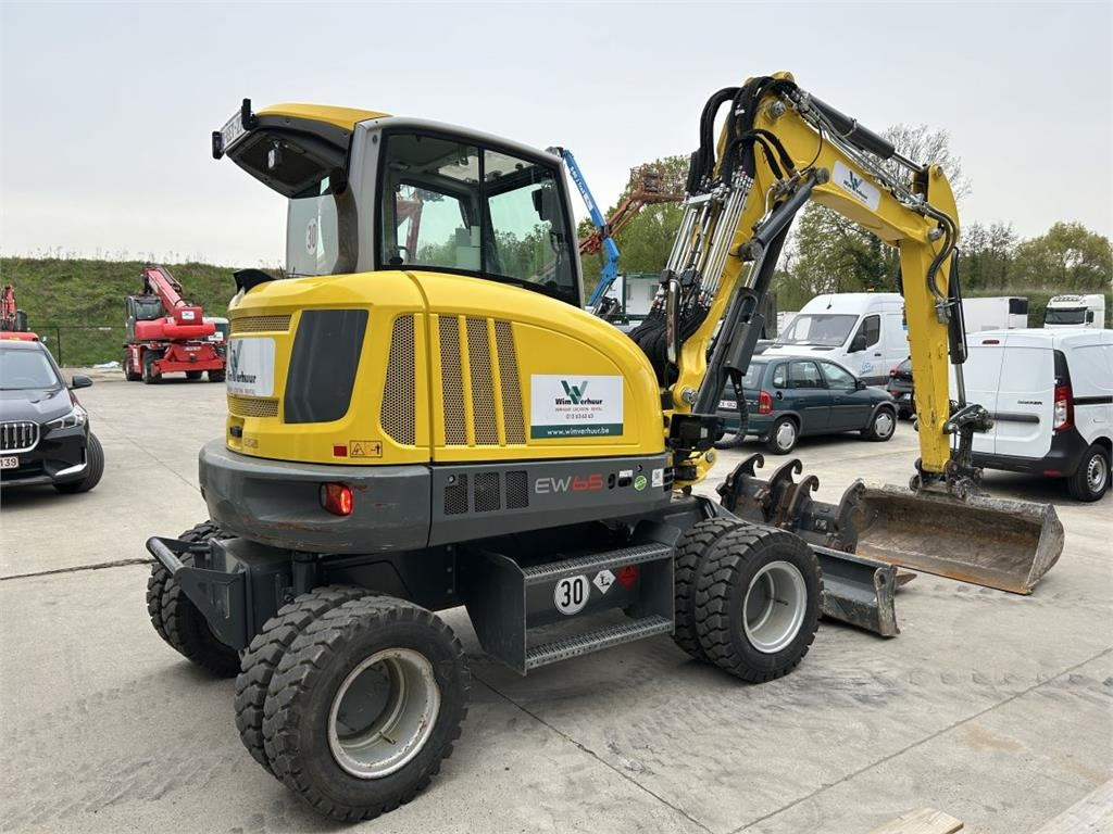 Wacker Neuson EW65 (8946) - حفارة على عجلات: صور 3 Wacker Neuson EW65 (8946) - حفارة على عجلات: صور 3