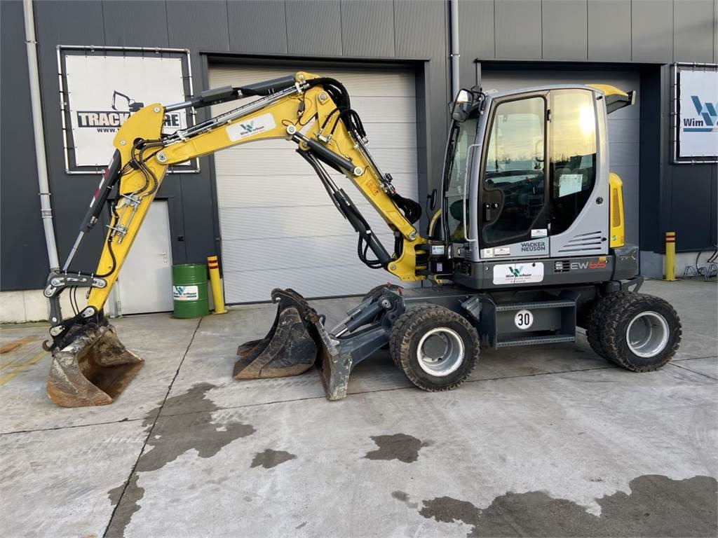 Wacker Neuson Neuson EW65 (7762) - حفارة على عجلات: صور 1 Wacker Neuson Neuson EW65 (7762) - حفارة على عجلات: صور 1