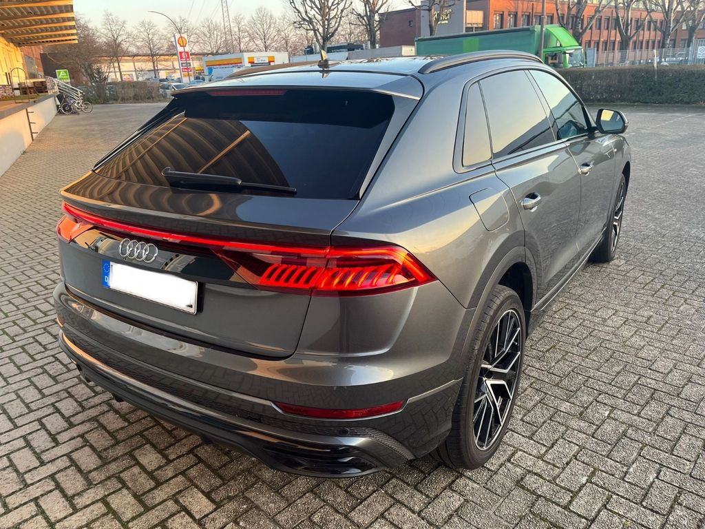 Audi Q8 50 TDI quattro tiptronic 22 Zoll*3xSline*Pano Audi Q8 50 TDI quattro tiptronic 22 Zoll*3xSline*Pano - سيارة دفع رباعي: صور 2 Audi Q8 50 TDI quattro tiptronic 22 Zoll*3xSline*Pano Audi Q8 50 TDI quattro tiptronic 22 Zoll*3xSline*Pano - سيارة دفع رباعي: صور 2