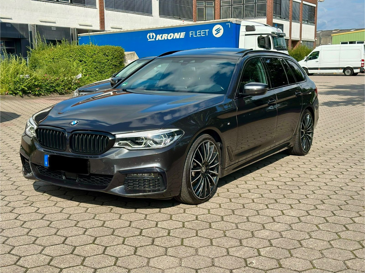 BMW M 540d xD Touring A*M Sport*HuD*20 Zoll*Pano*LED - سيارة ستيشن: صور 5 BMW M 540d xD Touring A*M Sport*HuD*20 Zoll*Pano*LED - سيارة ستيشن: صور 5